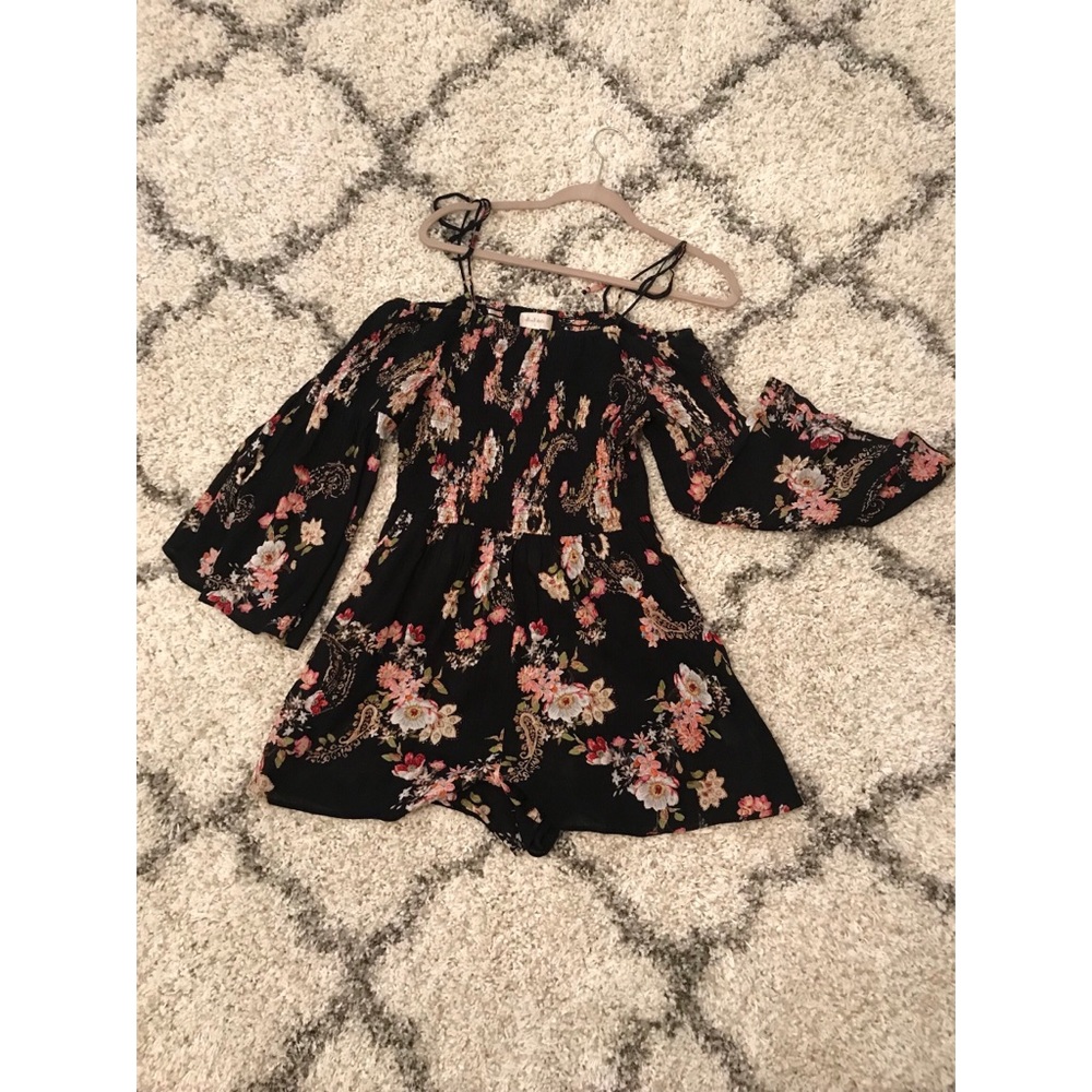 Black Floral Wide-Sleeve Romper